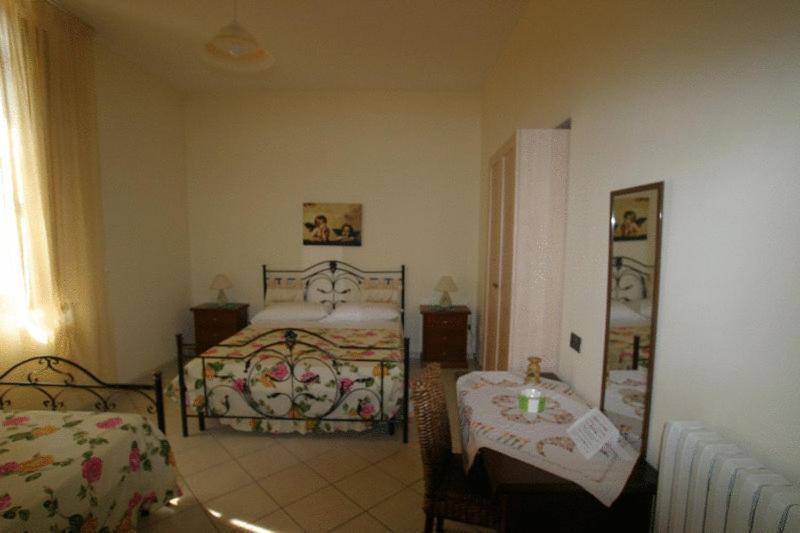 Tavernola - Locanda Di Campagna Battipaglia Cameră foto